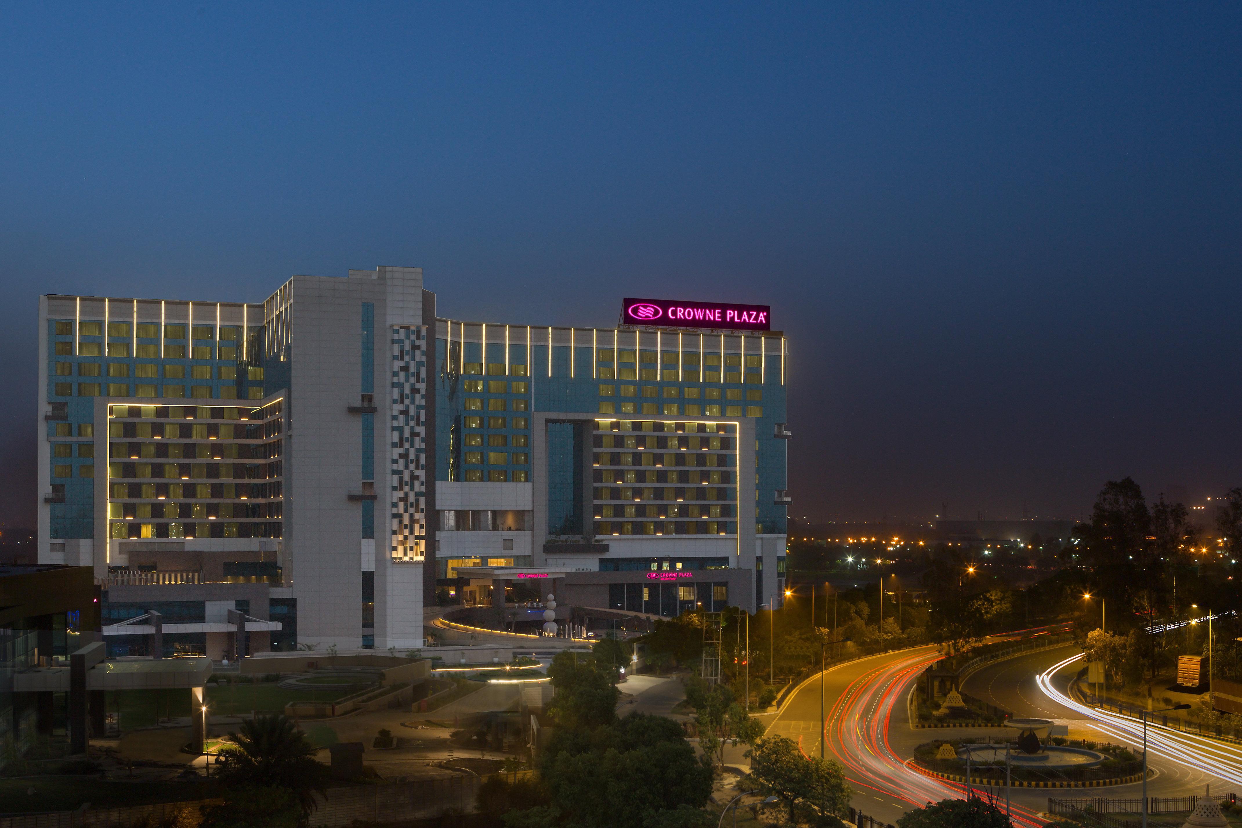 Crowne Plaza Greater Noida, An Ihg Hotel Exterior photo